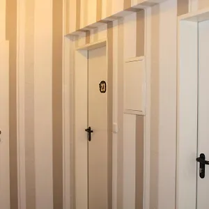 https://hotel-famosa.dusseldorf-hotel.net